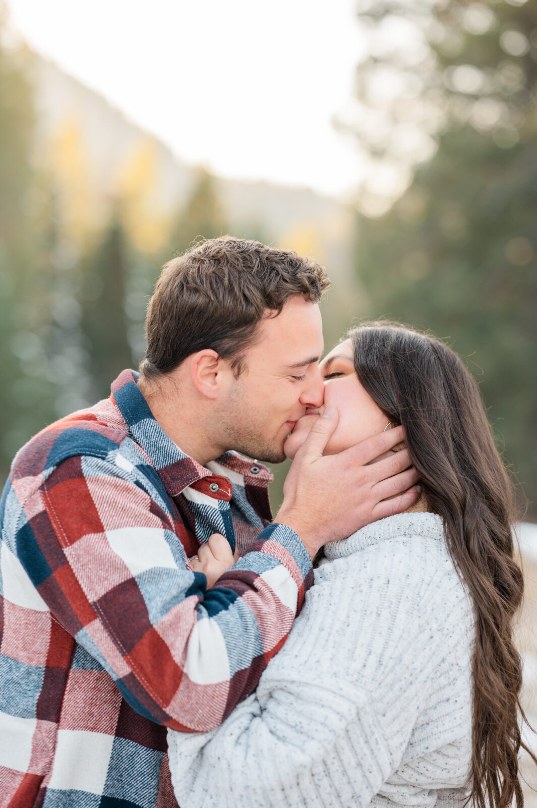 Engagement photographer in Idaho Falls