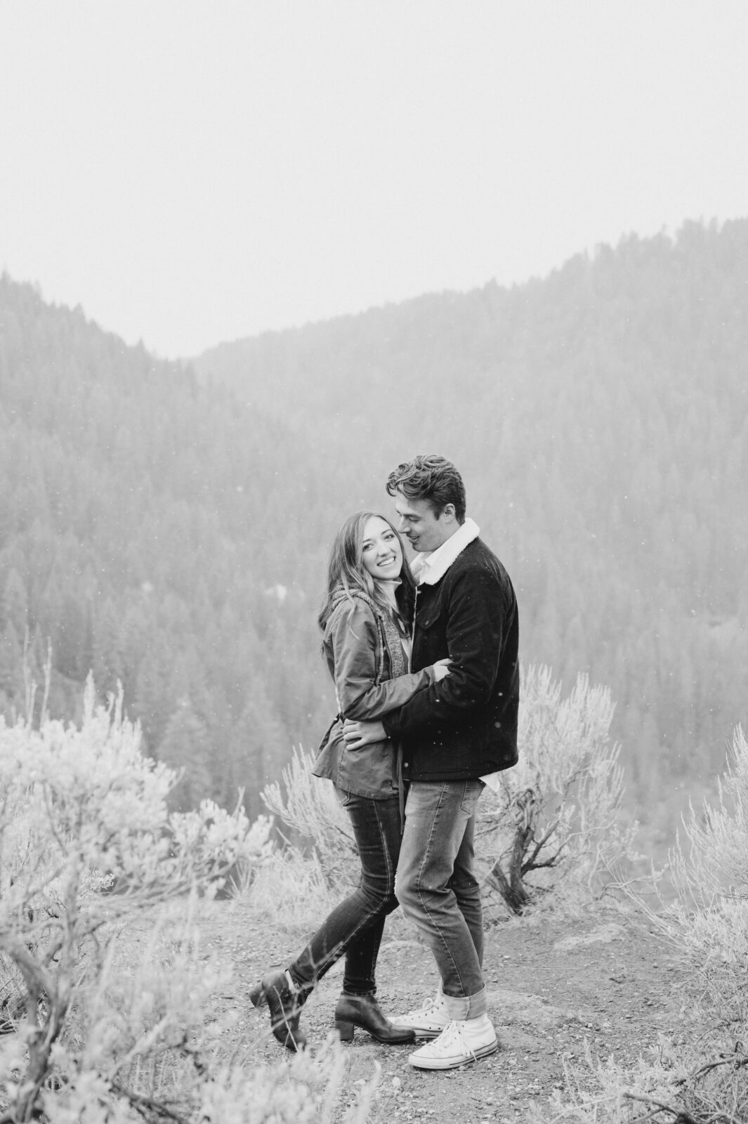 Engagement photographer in Rexburg